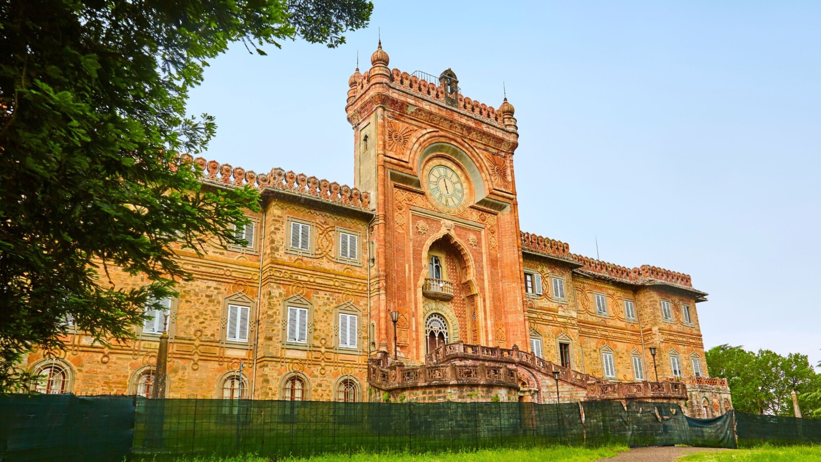 dvorac-sammezzano-toskana
