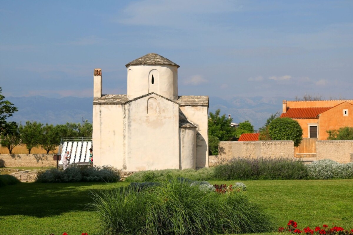 grad-nin-crkva-kriz