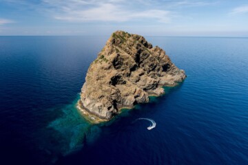 jabuka-najudaljeniji-otok