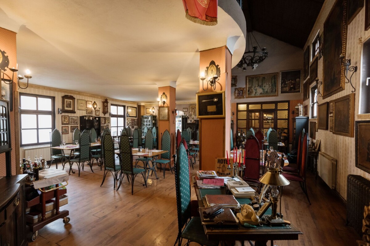 Retro interijer restorana Stari Puntijar
