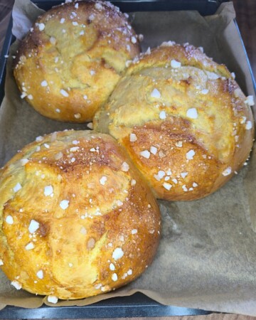 Tri domaće pince iz pećnice, tradicionalni uskrsni kolač