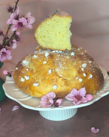 Mekana uskrsna pinca na tanjuru, tradicionalni recept