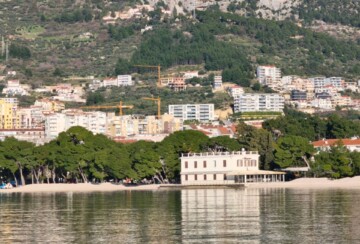 zuta-kuca-makarska5