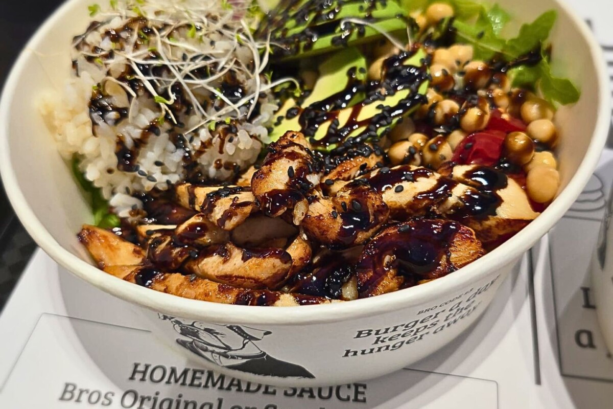 bowl-s-piletinom-i-avokadom