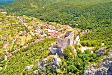 Vrlika