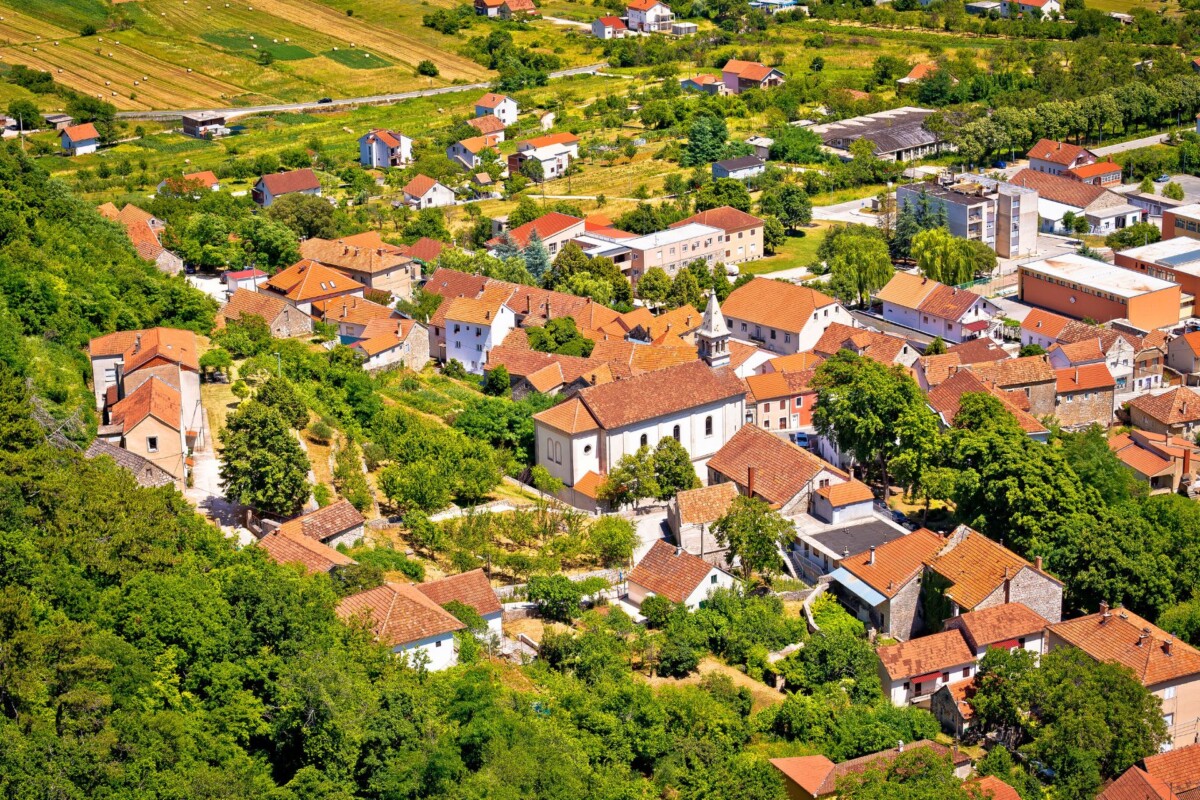 Vrlika2