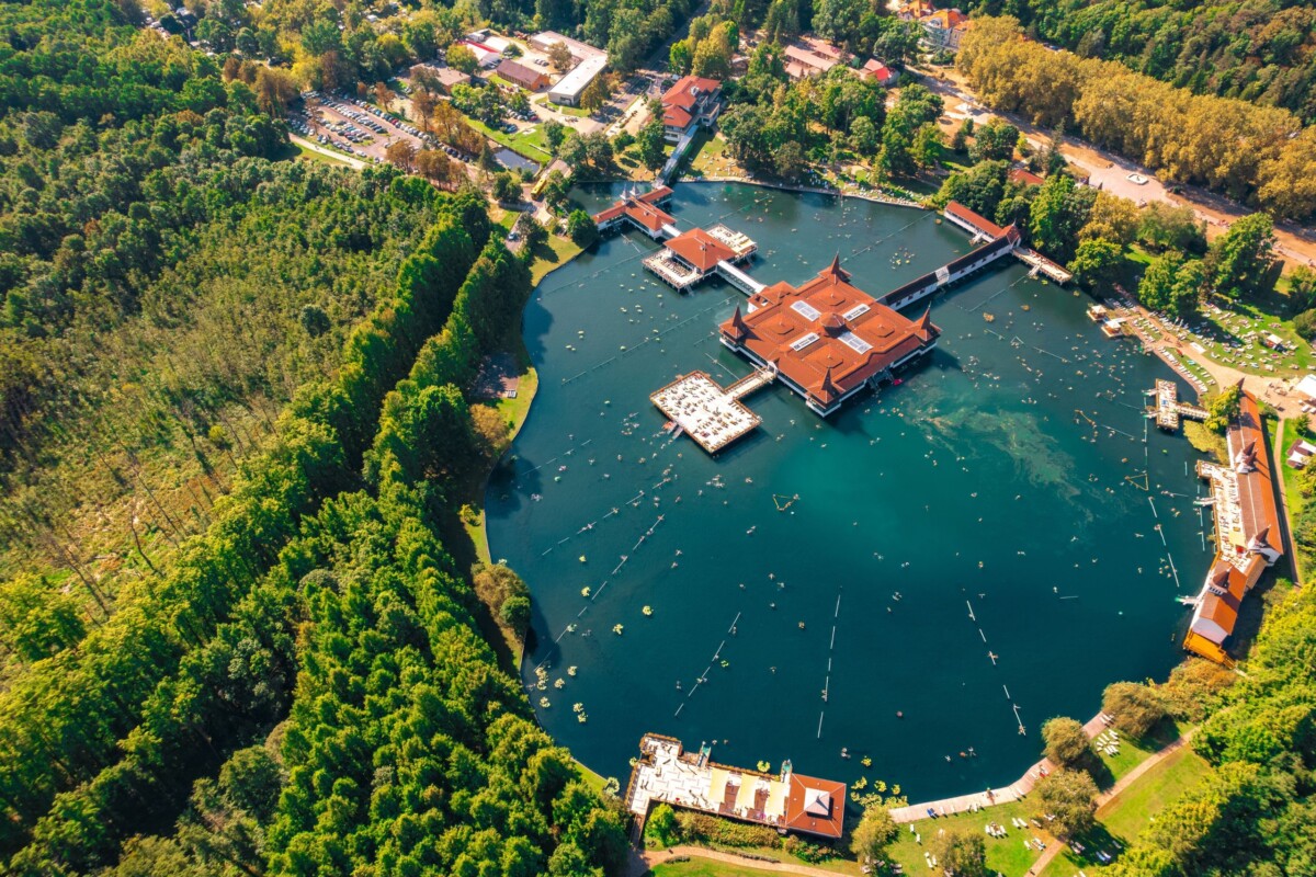 jezero-heviz-madarska