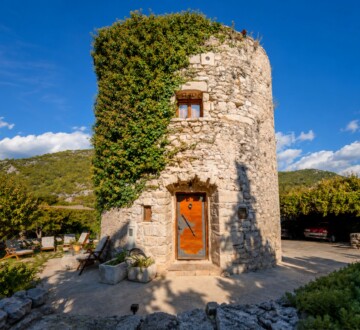 vjetrenjaca-na-hvaru-smjestaj