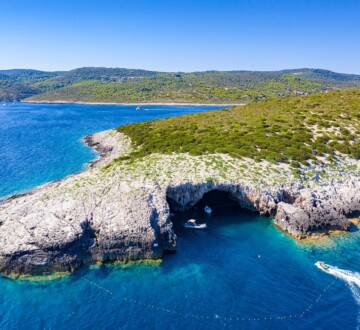 Zelena spilja Vis