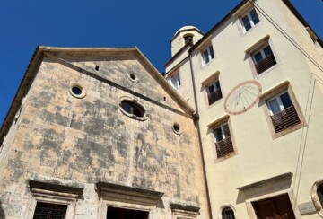 grad-hvar-samostan