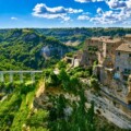 italija-selo-civita-di-bagnoregio