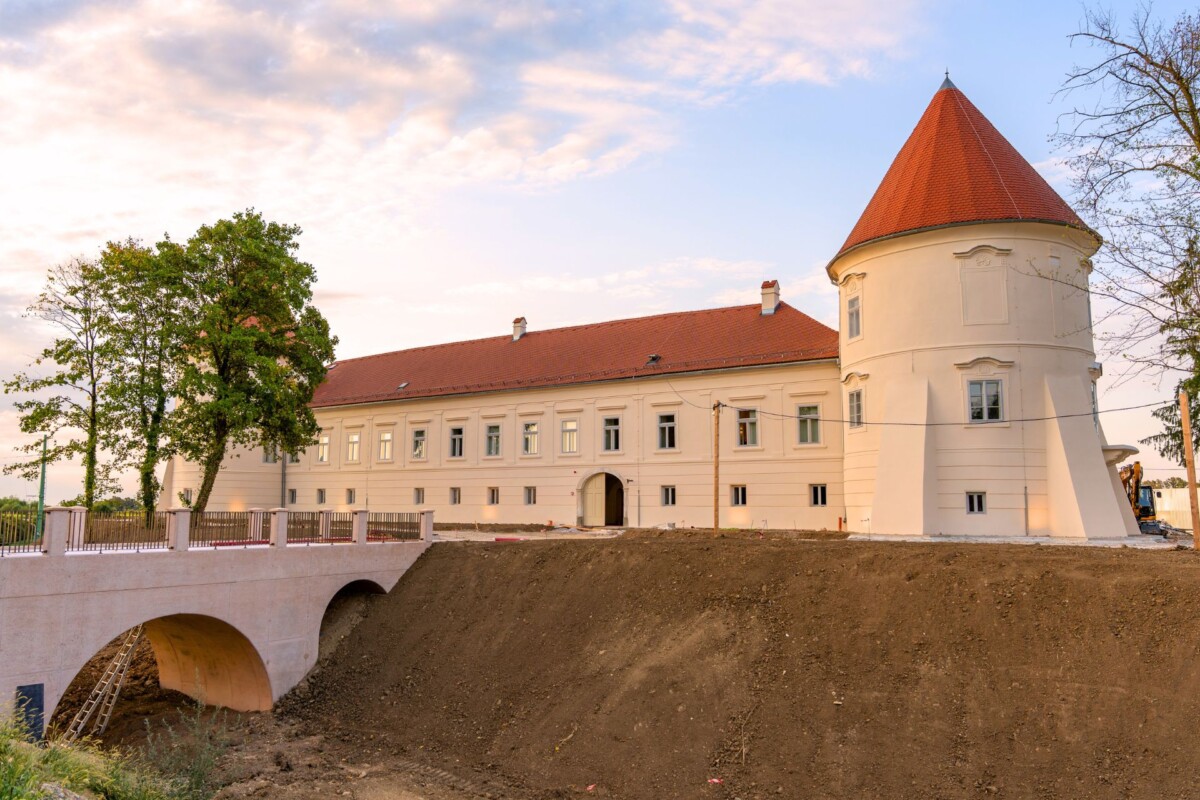 dvorac Kerestinec1