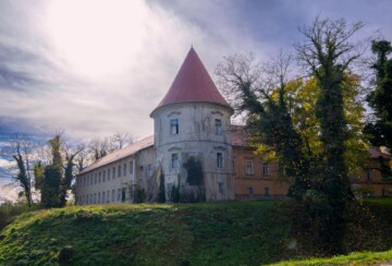dvorac Kerestinec2