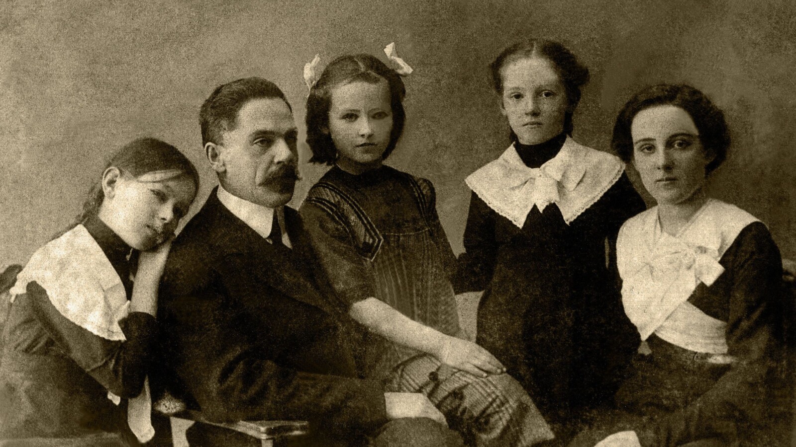 povijesna-slika-obitelji