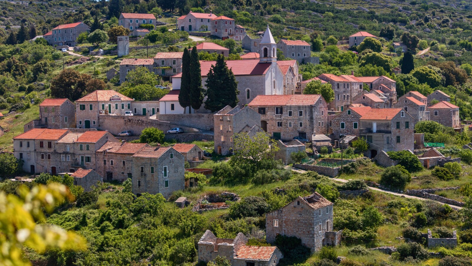selo-velo-grablje-na-otoku-hvaru