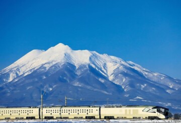 train-suite-shiki-shima-vlak-u-japanu-6