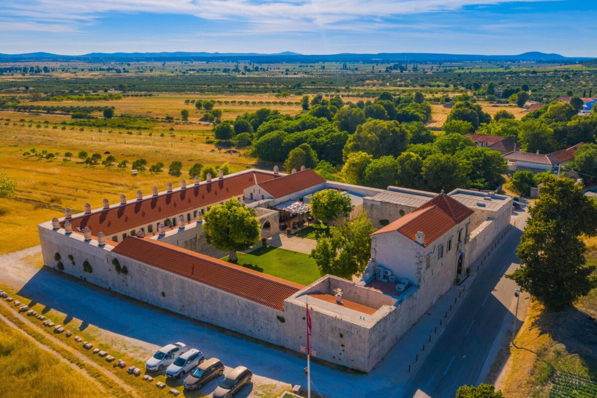 Maskovica han