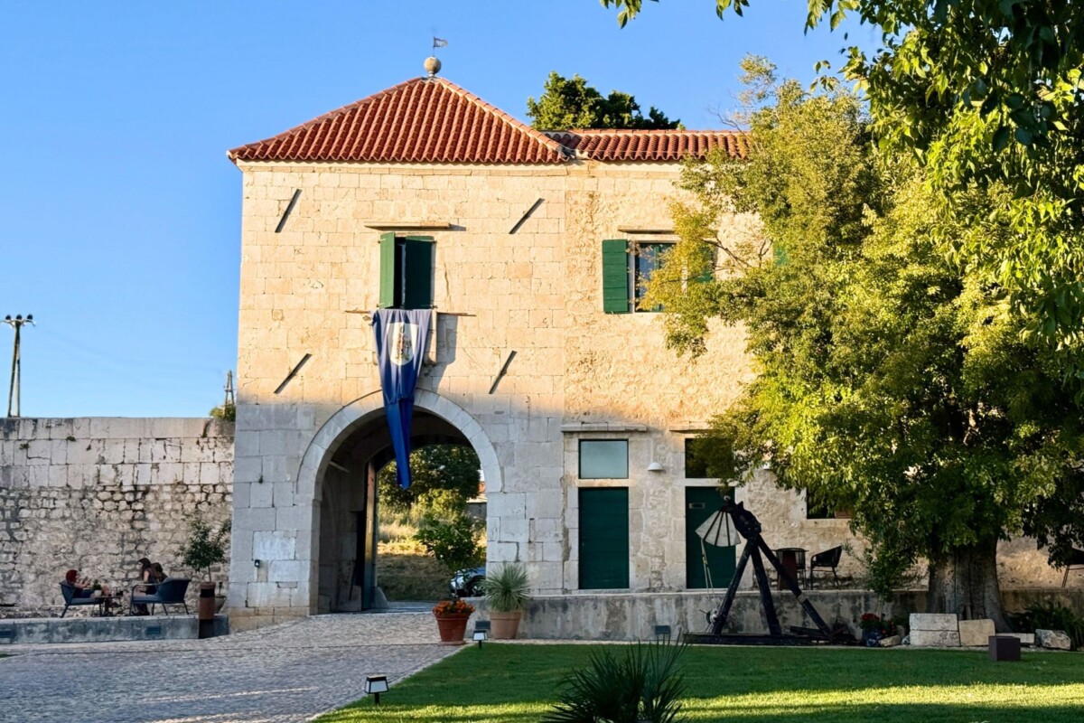 Maskovica han2