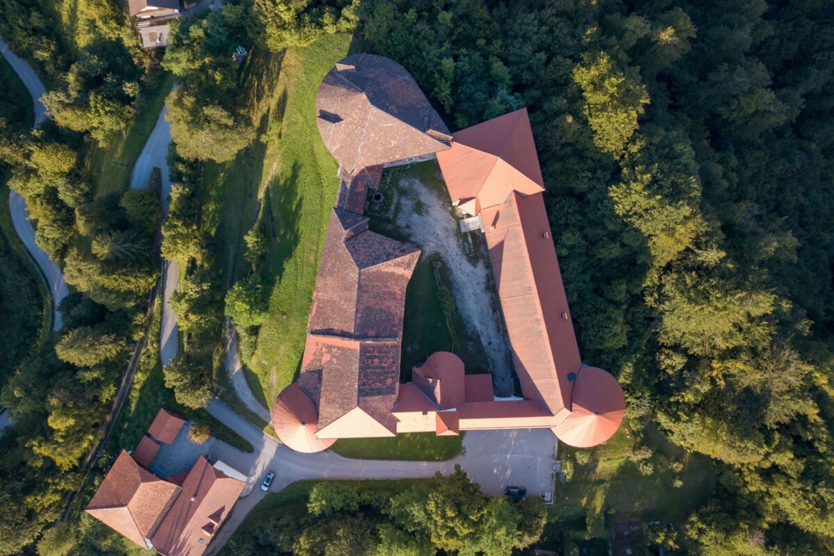 dvorac-turjak-slovenija3