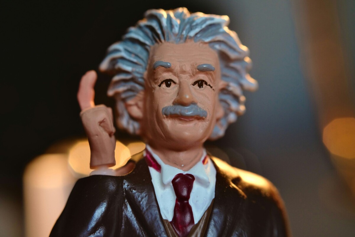 einstein-lutka