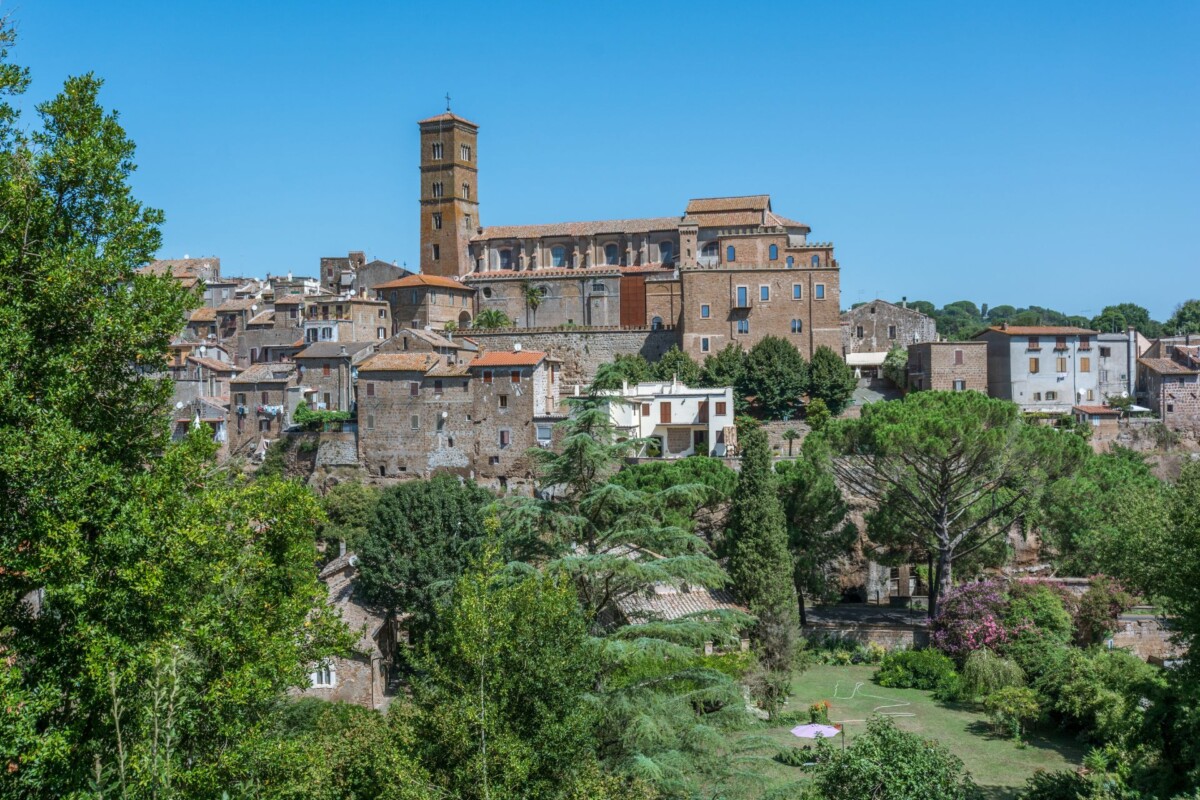 sutri-italija-8