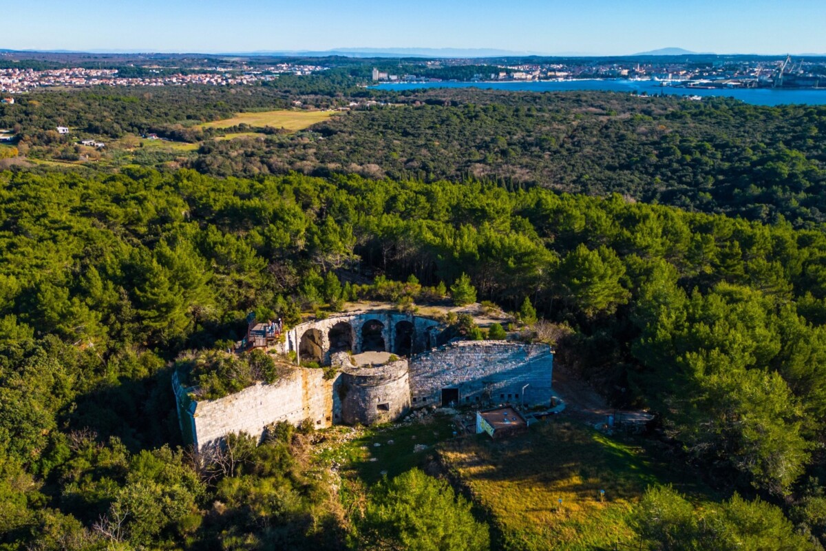 utvrda Monte Grosso Pula